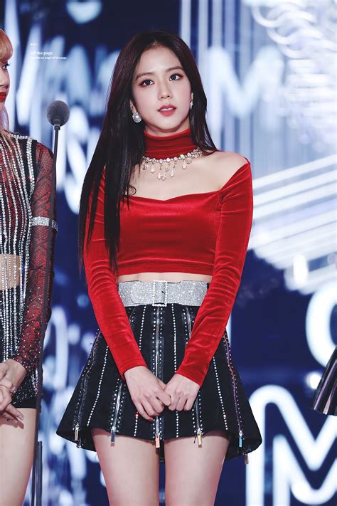 blackpink Jisoo outfit